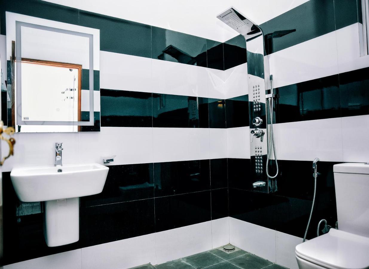 Aurum Boutique Hotell Negombo Exteriör bild